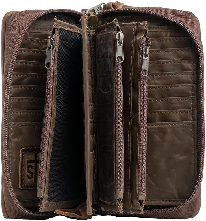 STS Ranchwear Women's Multifunctional Travel Sioux Falls Collection Kacy Organizer Zip Wallet